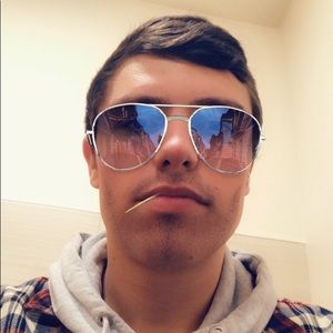 Meet your Posher, Cody